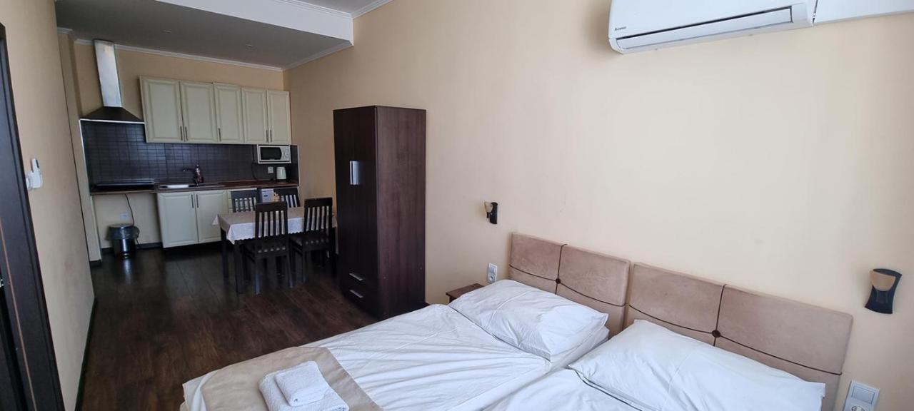 Elite Pension Štúrovo Bagian luar foto