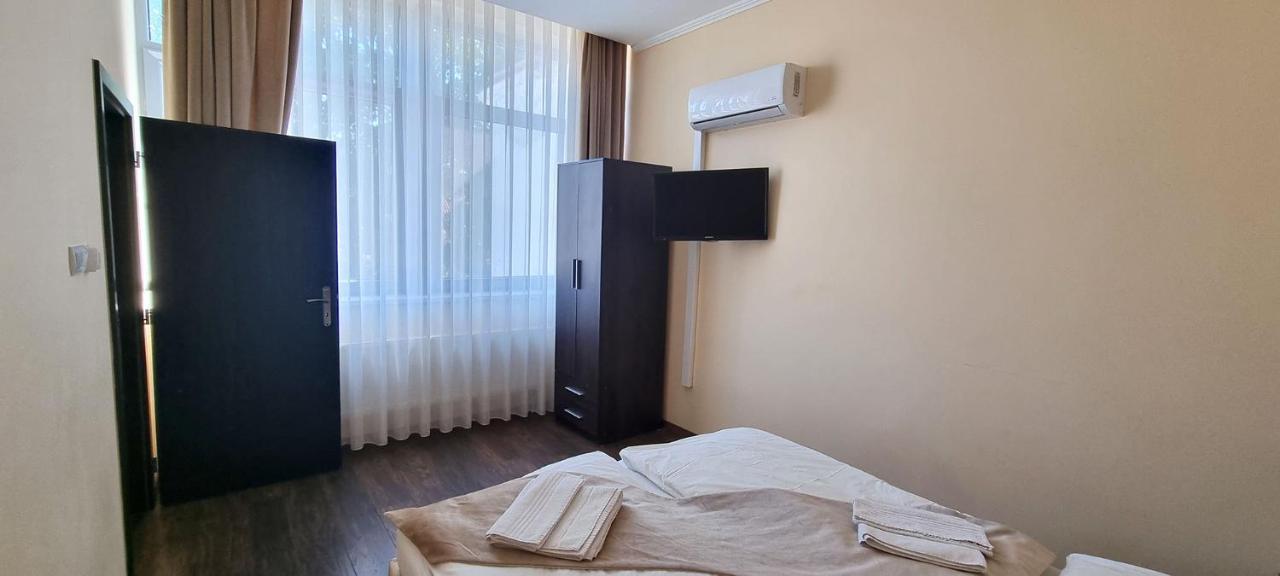 Elite Pension Štúrovo Bagian luar foto