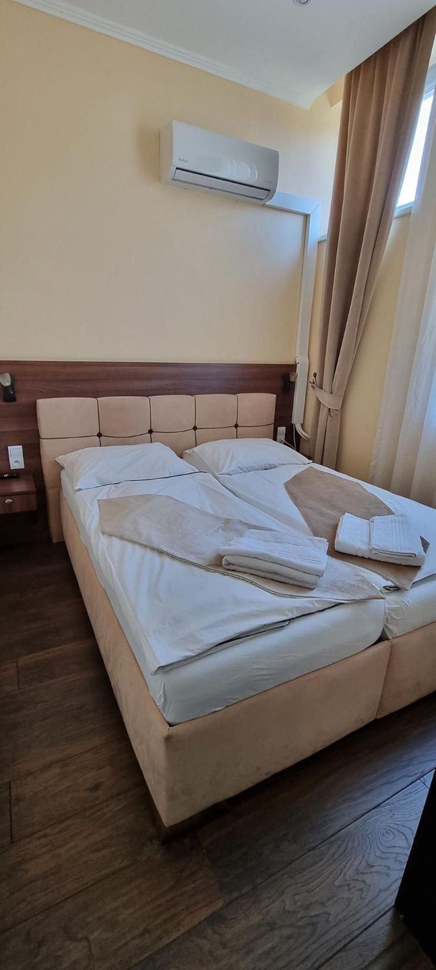 Elite Pension Štúrovo Bagian luar foto